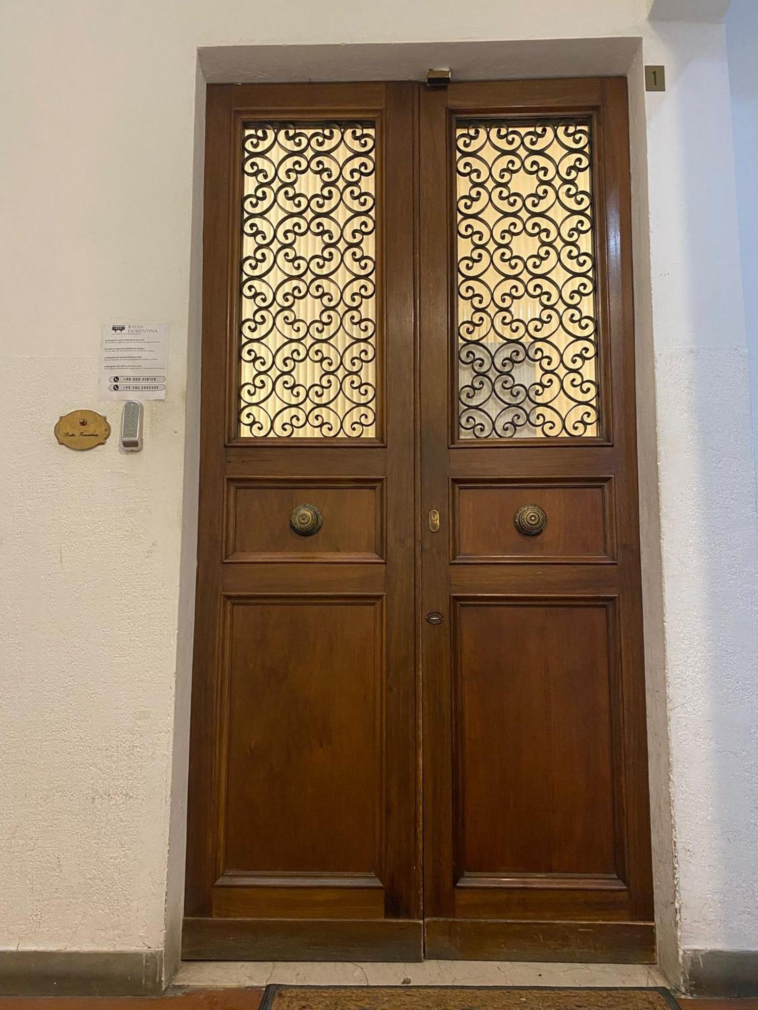 Badia Fiorentina Firenze Bagian luar foto